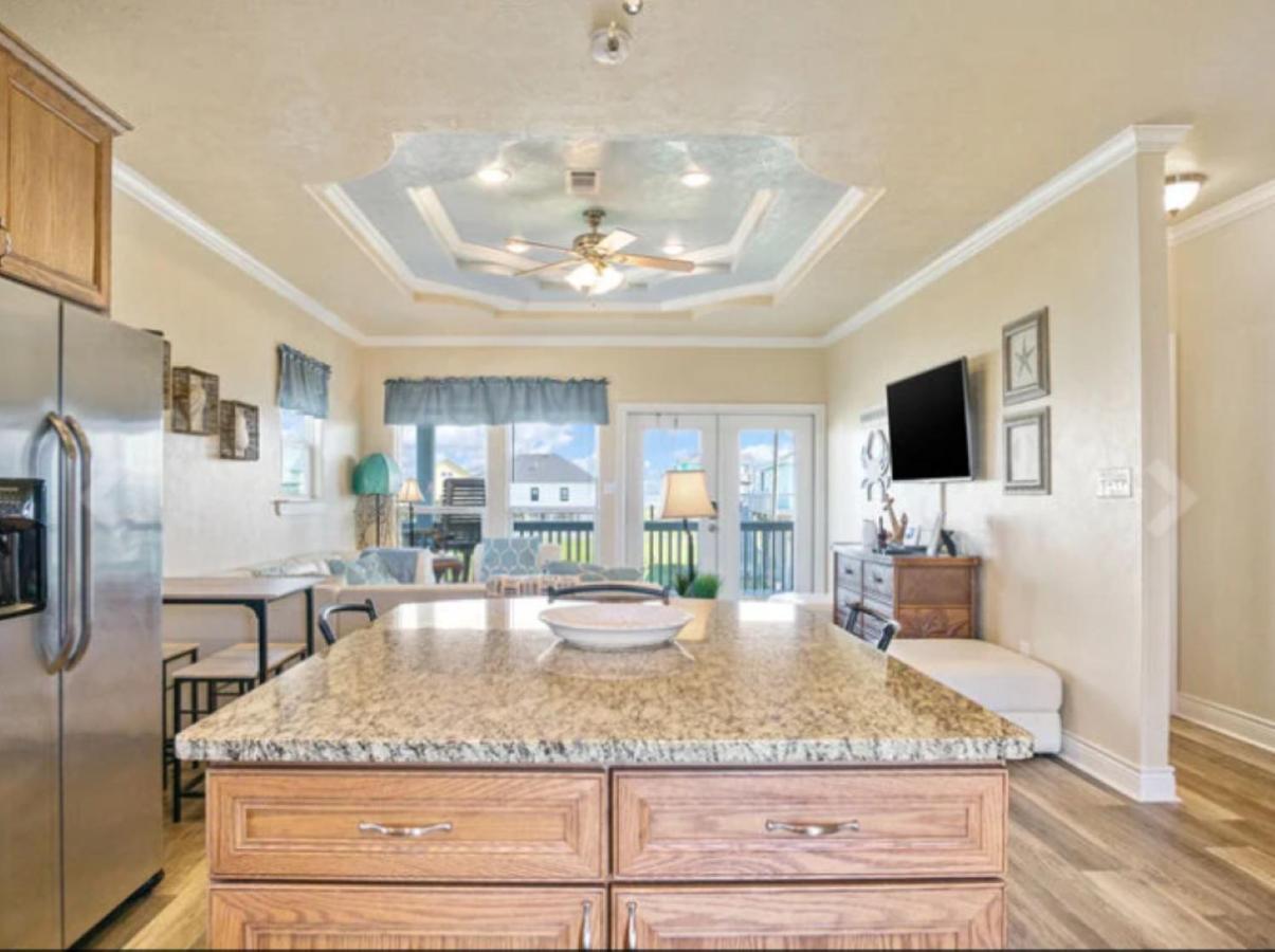 Fancy Nancy 2 Min Walk To Beach, Lyft, Pet-Friendly Bolivar Peninsula Exterior photo