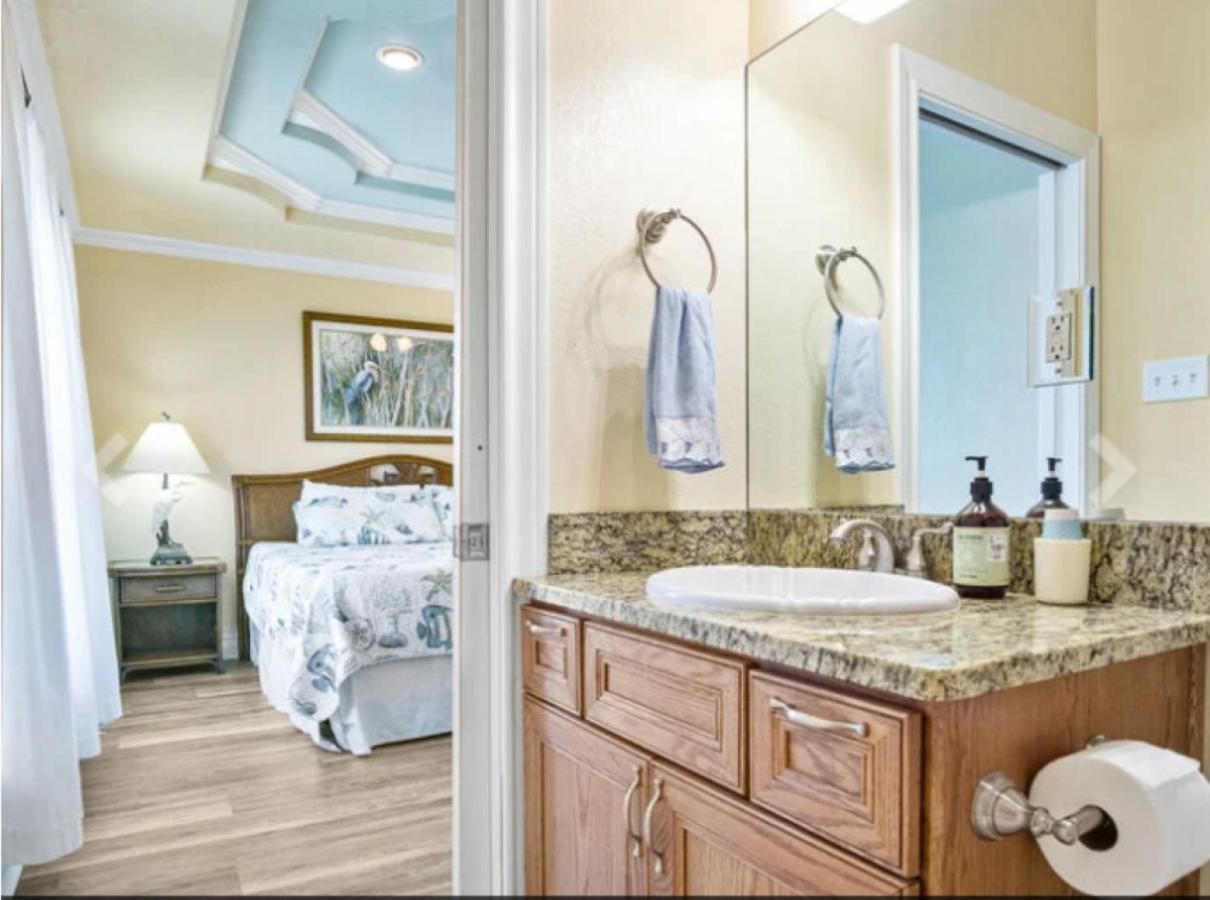Fancy Nancy 2 Min Walk To Beach, Lyft, Pet-Friendly Bolivar Peninsula Exterior photo