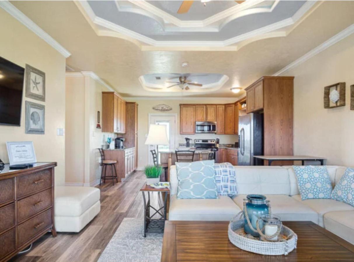 Fancy Nancy 2 Min Walk To Beach, Lyft, Pet-Friendly Bolivar Peninsula Exterior photo