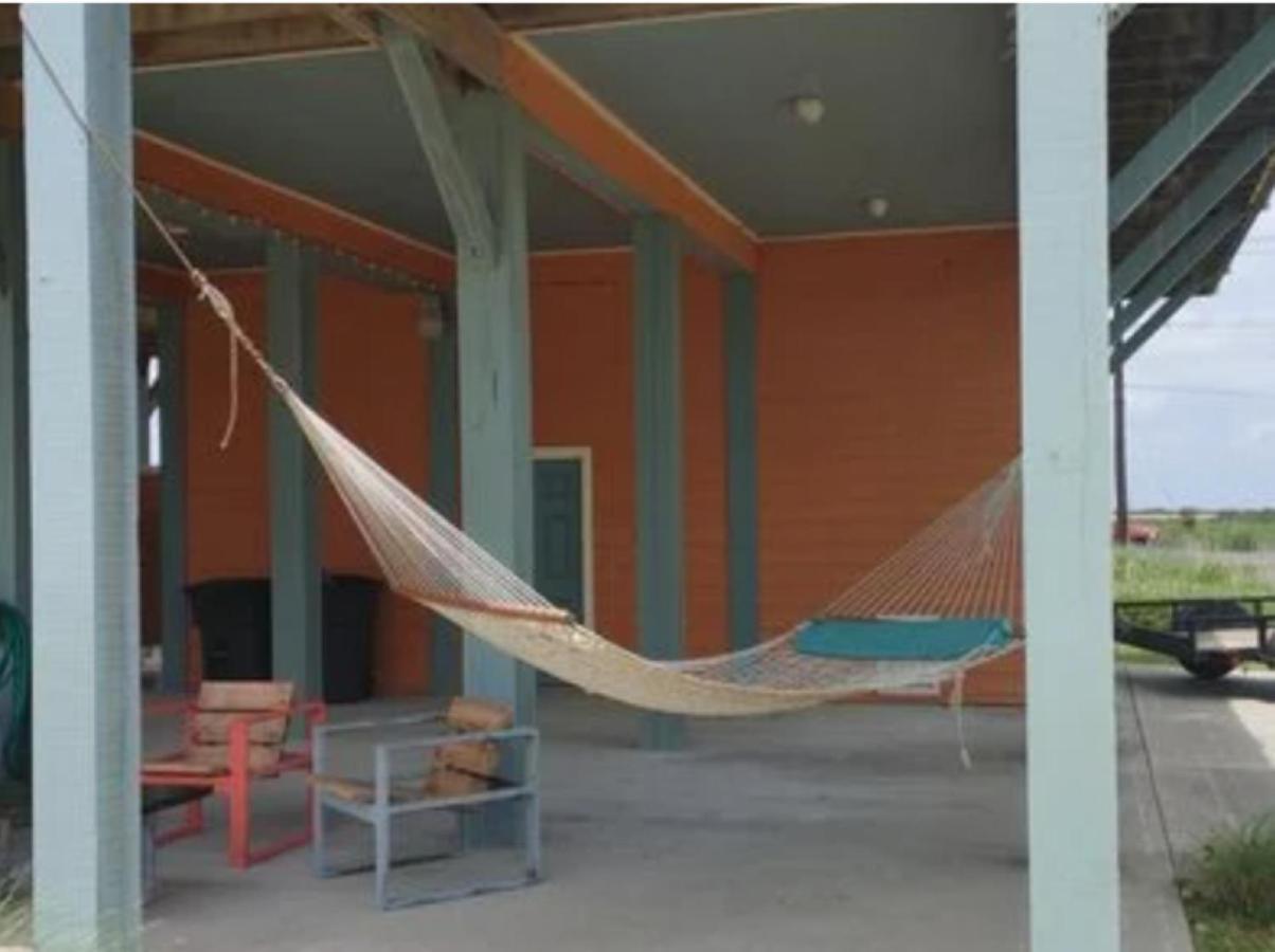 Fancy Nancy 2 Min Walk To Beach, Lyft, Pet-Friendly Bolivar Peninsula Exterior photo